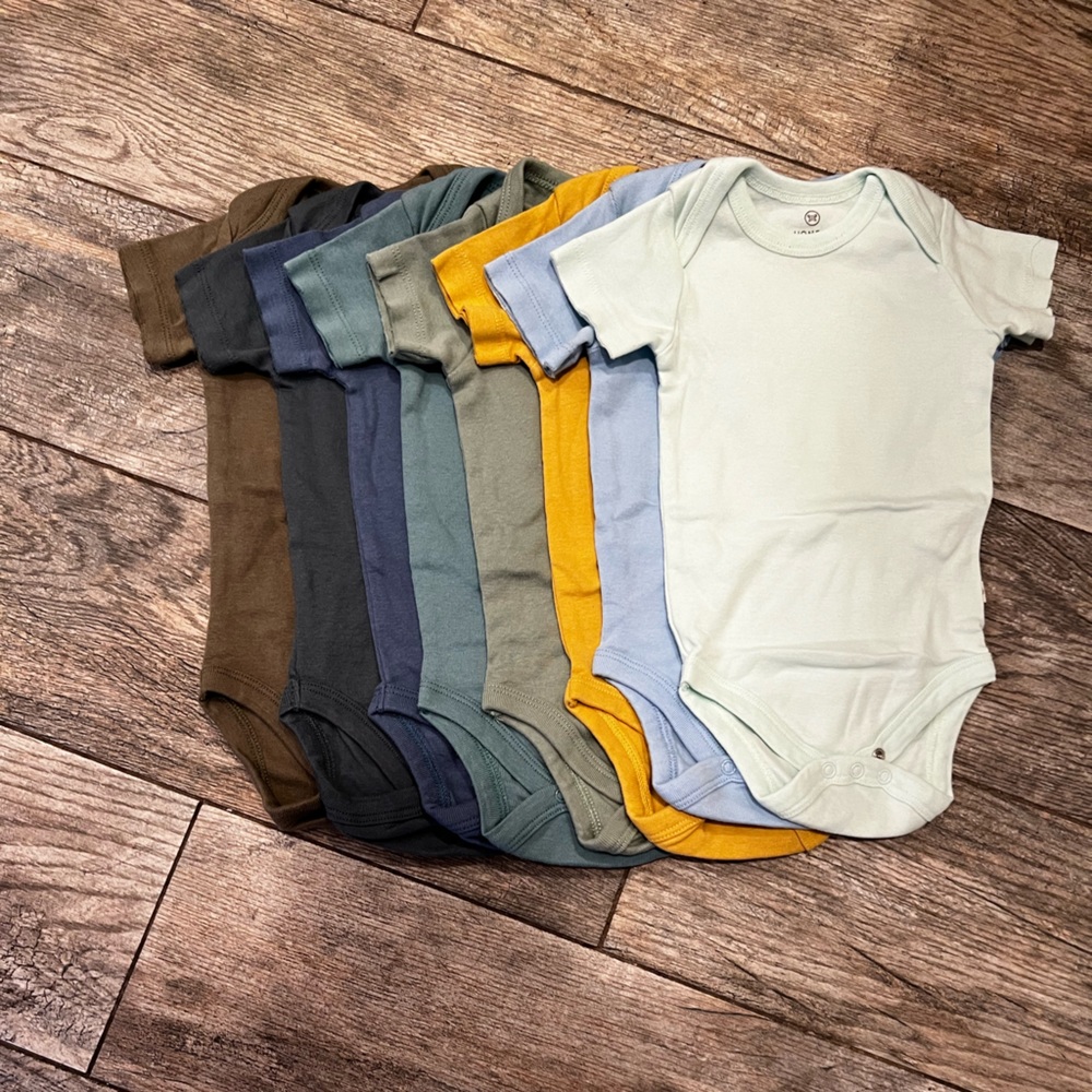 Short sleeve cotton onesie - set of 8